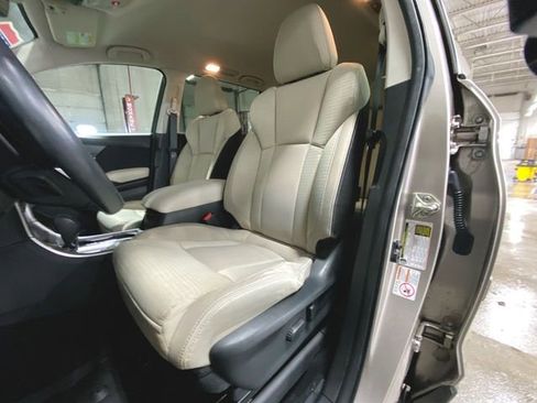 Used 2019 Subaru Ascent Premium w/ Popular Package #3 image 18