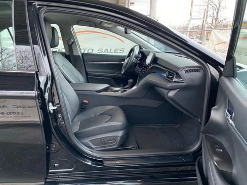 Used 2021 Toyota Camry XSE image 25