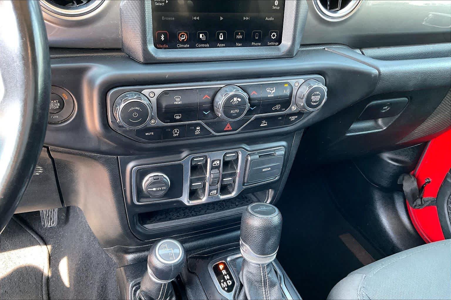 Used 2020 Jeep Gladiator Overland AWD/4WD image 32