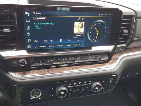 Used 2022 Chevrolet Silverado 1500 RST w/ Protection Package image 8