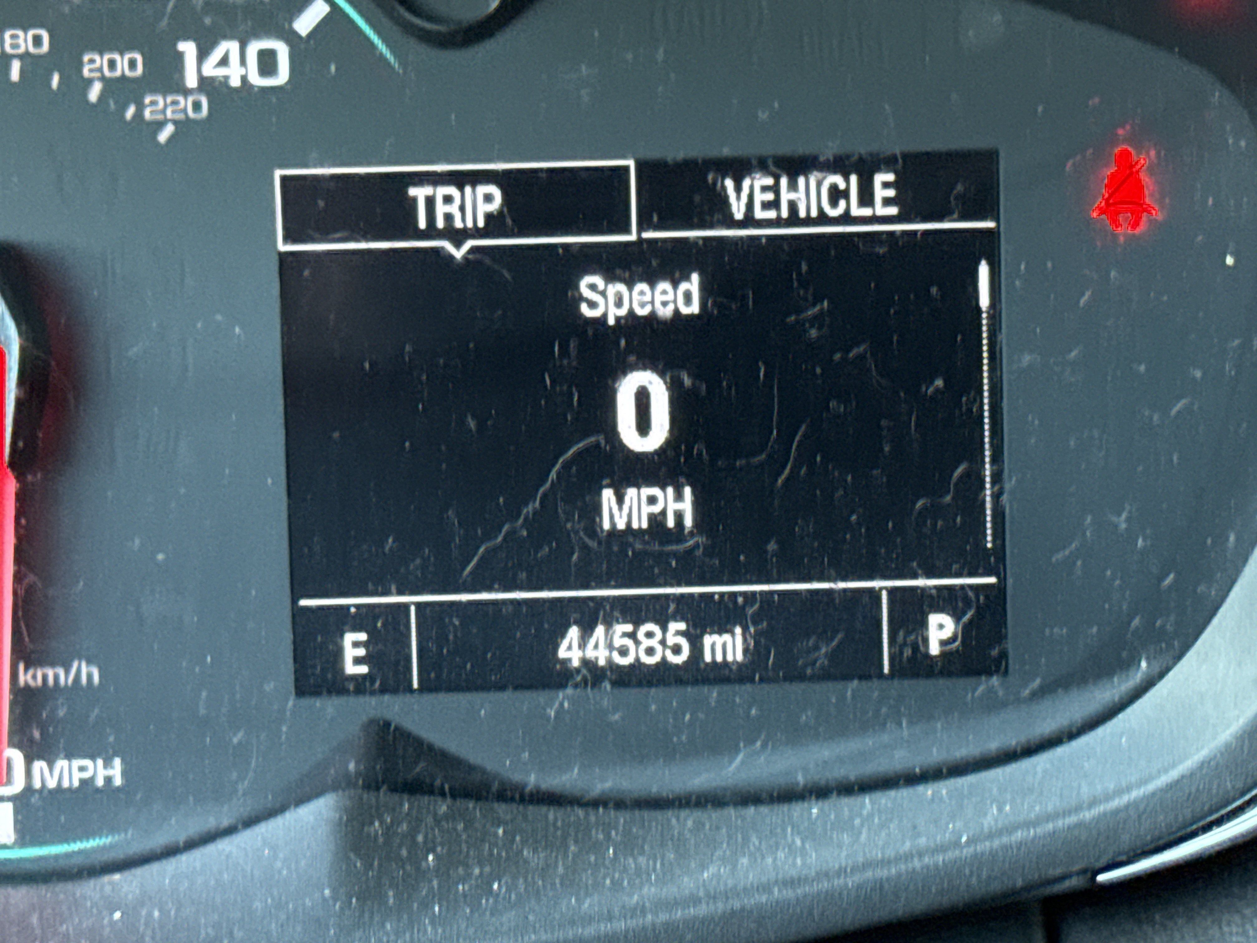 Used 2021 Chevrolet Trax LT w/ LT Convenience Package AWD/4WD image 5