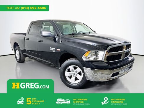 Used 2020 RAM 1500 Classic SLT image 1