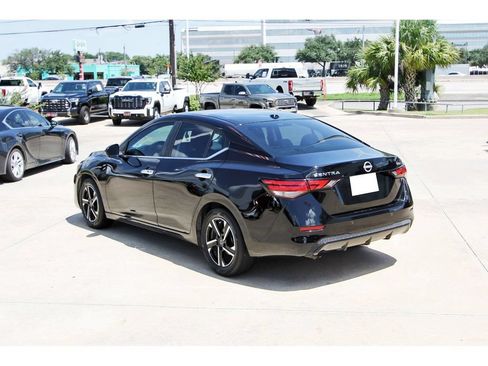 Used 2024 Nissan Sentra SV FWD image 4