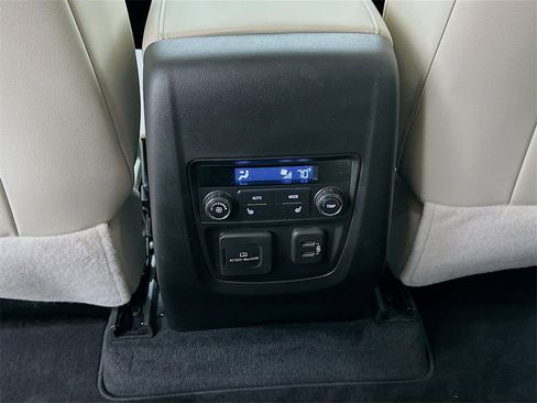 Used 2023 Buick Enclave Premium image 26