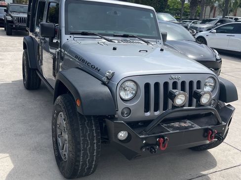 Used 2014 Jeep Wrangler Unlimited Rubicon w/ Connectivity Group AWD/4WD image 2