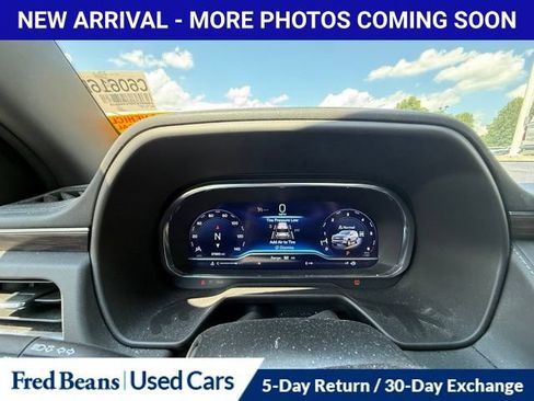 Used 2023 Chevrolet Suburban LT w/ LT Signature Plus Package AWD/4WD image 19