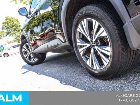 Used 2023 Nissan Rogue SV AWD/4WD image 14
