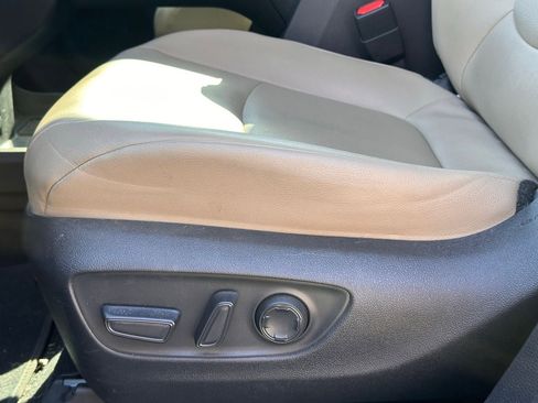 Used 2022 Toyota Sienna XLE image 26