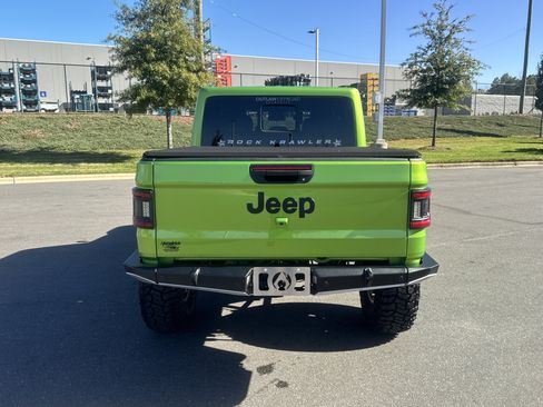 Certified 2025 Jeep Gladiator Rubicon w/ Convenience Group image 9