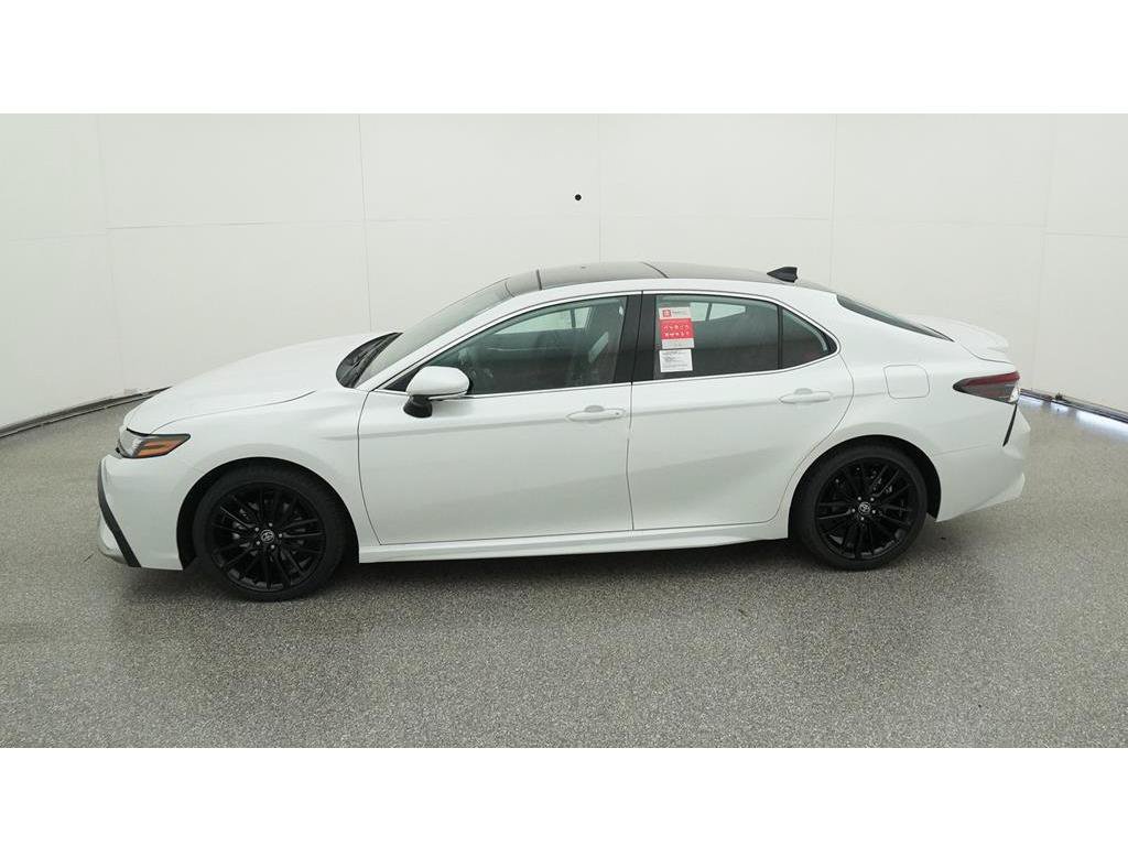 Used 2024 Toyota Camry XSE w/ Navigation Package FWD image 5
