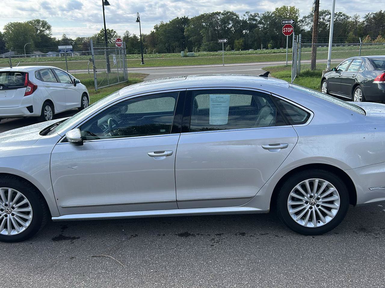 Used 2016 Volkswagen Passat 1.8T SE w/ Lighting Package FWD image 8