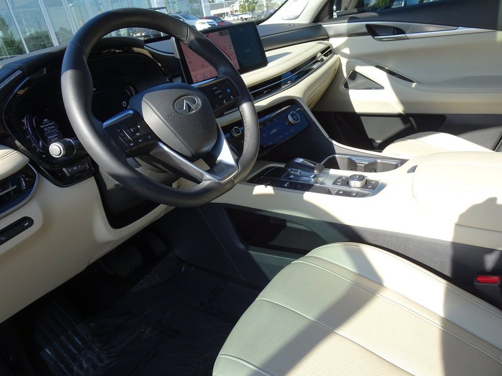 Used 2024 INFINITI QX60 Luxe w/ Vision Package AWD/4WD image 12