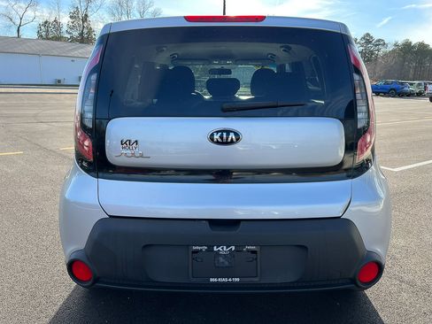 Used 2015 Kia Soul Base image 4