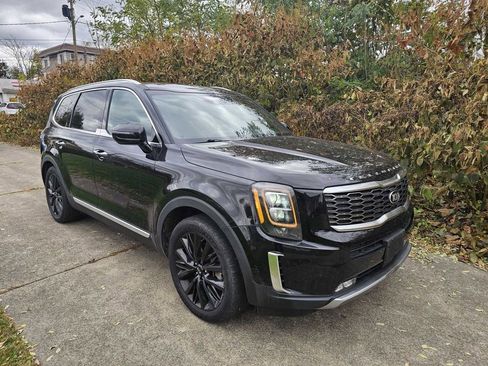 Used 2020 Kia Telluride SX w/ SX Prestige Package image 2