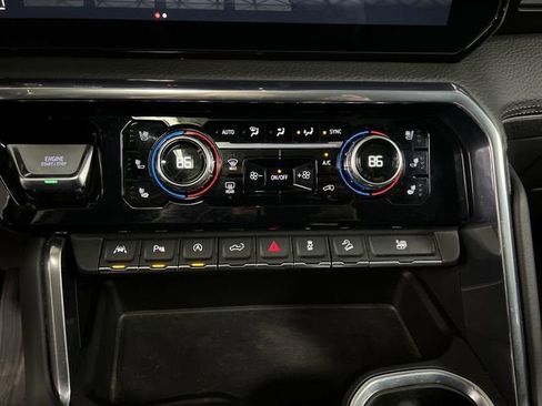 Certified 2023 GMC Sierra 1500 Denali w/ Denali Reserve Package AWD/4WD image 17