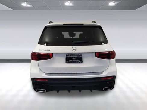 New 2024 Mercedes-Benz GLB 250 image 4