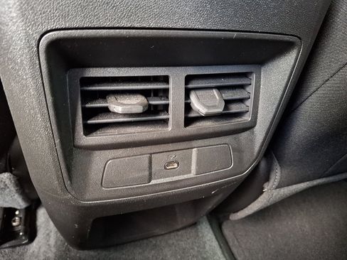 Used 2023 Chevrolet Colorado LT w/ LT Convenience Package II AWD/4WD image 11