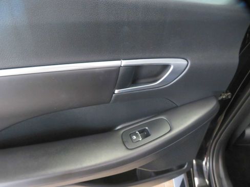 Used 2023 Hyundai Sonata SEL w/ Convenience Package FWD image 18