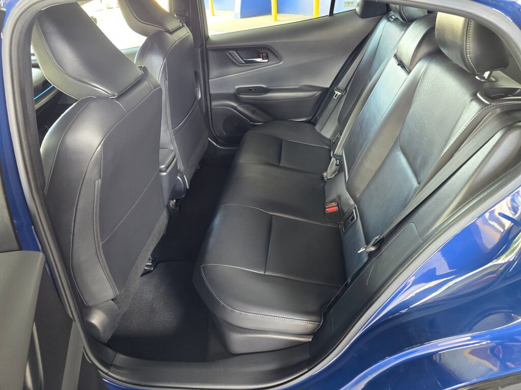Used 2024 Toyota Prius XLE FWD image 15