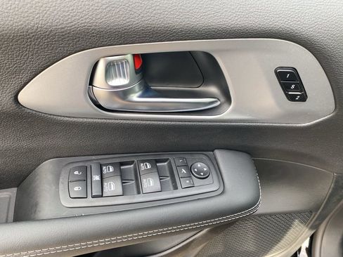 New 2026 Chrysler Pacifica Limited w/ S Appearance Package image 31