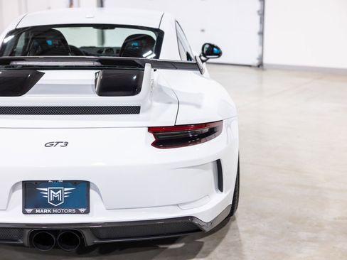 Used 2018 Porsche 911 GT3 image 7