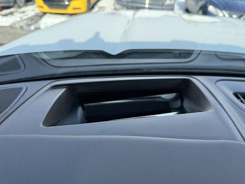 Used 2022 GMC Sierra 3500 Denali w/ Denali Ultimate Package image 12