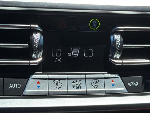 Used 2023 BMW M4 xDrive Competition w/ M Carbon Exterior Package AWD/4WD image 16