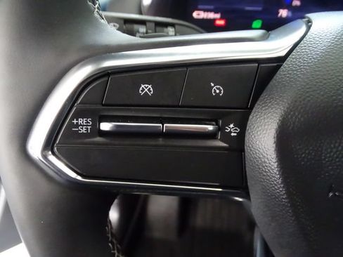 Used 2025 Chevrolet Equinox EV LT AWD/4WD image 7