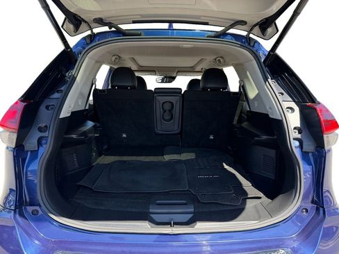 Used 2020 Nissan Rogue SL w/ Premium Package AWD/4WD image 10