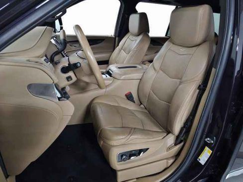 Used 2018 Cadillac Escalade ESV Platinum image 17