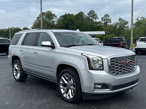 Used 2019 GMC Yukon Denali w/ Denali Ultimate Package AWD/4WD image 2