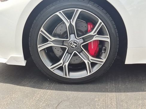 Used 2018 Kia Stinger GT1 RWD image 25