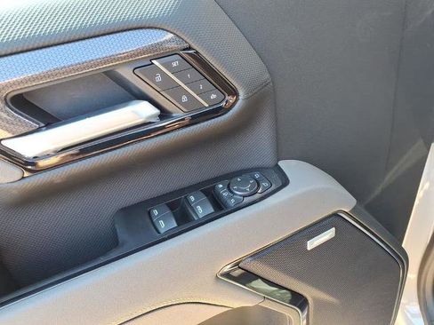 New 2026 Chevrolet Silverado 2500 ZR2 AWD/4WD image 16