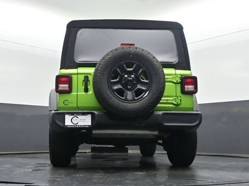 Used 2025 Jeep Wrangler Sport AWD/4WD image 47