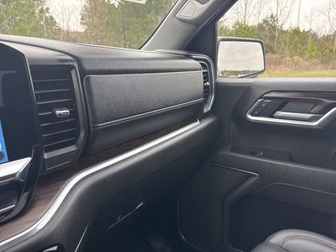 Used 2025 GMC Sierra 1500 SLT AWD/4WD image 28