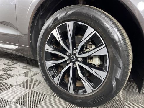 Used 2023 Volvo XC60 B5 Plus w/ Protection Package Premier image 11