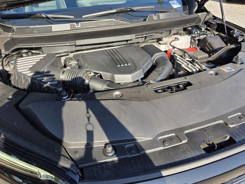 Used 2025 Buick Enclave Preferred FWD image 26