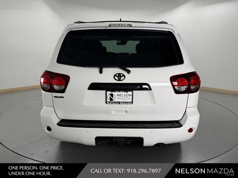 Used 2018 Toyota Sequoia TRD Sport AWD/4WD image 7