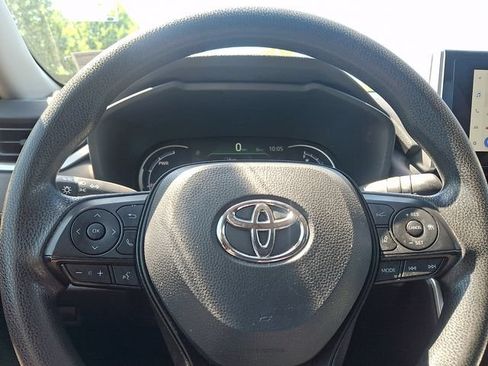 Used 2025 Toyota RAV4 XLE AWD/4WD image 15
