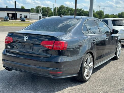 Used 2017 Volkswagen Jetta GLI FWD image 6