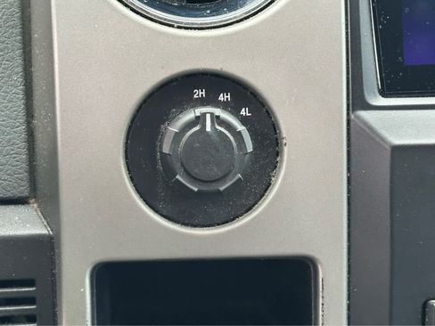 Used 2012 Ford F150 XLT w/ XLT Chrome Pkg image 17