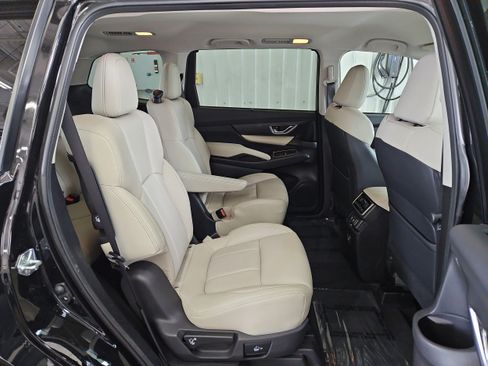 Used 2022 Subaru Ascent Limited AWD/4WD image 11