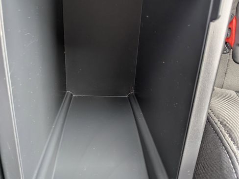 Used 2025 Subaru Crosstrek 2.0i Premium image 27