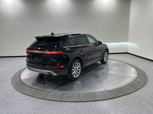 Certified 2022 Lincoln Corsair AWD w/ Premium Package image 5