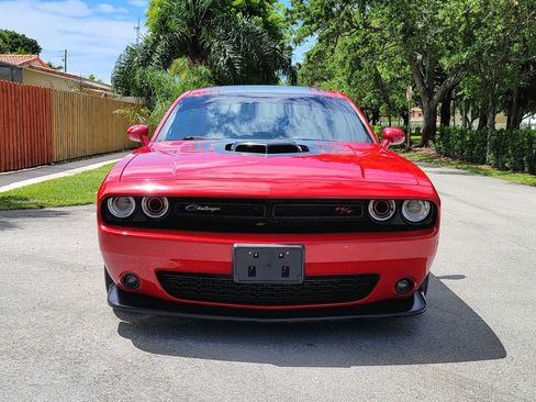 Used 2016 Dodge Challenger R/T Scat Pack RWD image 2