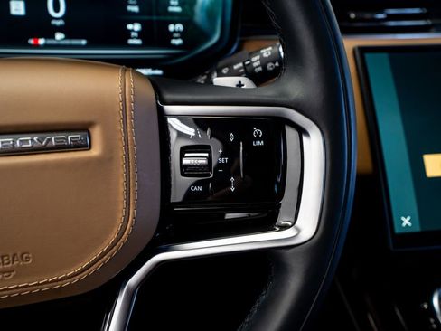 Used 2023 Land Rover Range Rover Sport SE image 41