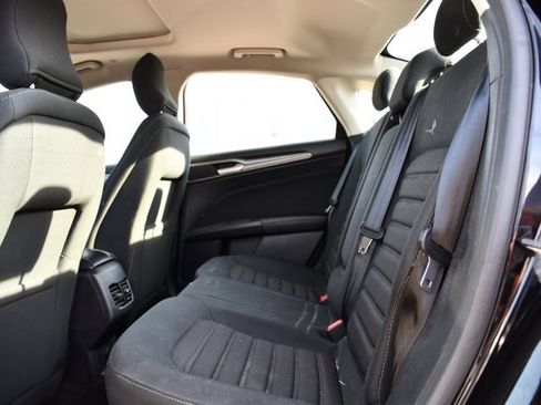 Used 2019 Ford Fusion SE image 13