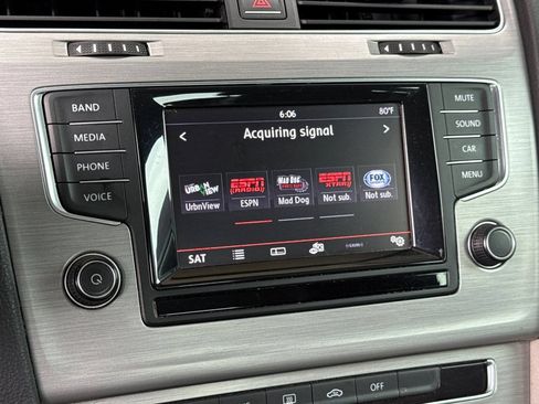 Used 2015 Volkswagen Golf S FWD image 18