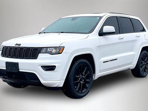 Certified 2019 Jeep Grand Cherokee Altitude RWD image 2