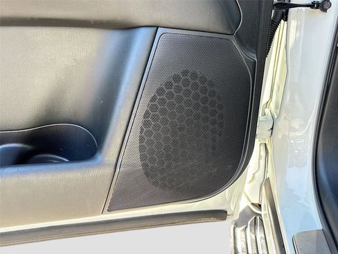 Used 2016 INFINITI QX80 Luxe w/ 22" Wheel Package image 19